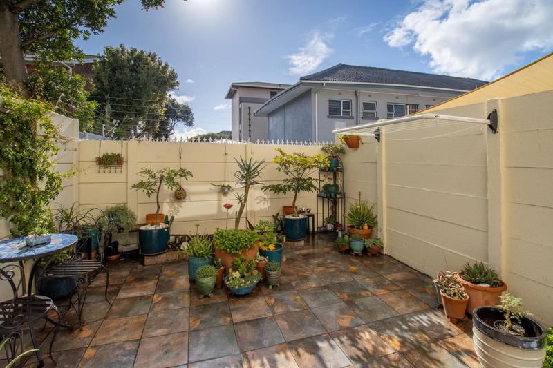 2 Bedroom Property for Sale in Heathfield Western Cape